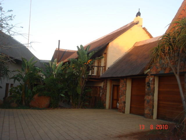 לינה וארוחת בוקר גאבורון Mokolodi House מראה חיצוני תמונה
