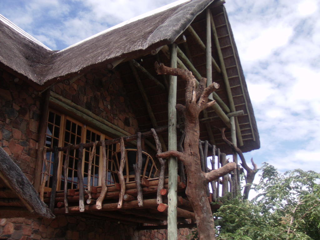 לינה וארוחת בוקר גאבורון Mokolodi House מראה חיצוני תמונה