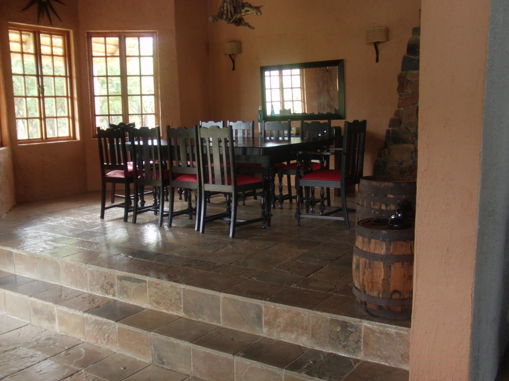 לינה וארוחת בוקר גאבורון Mokolodi House מראה חיצוני תמונה